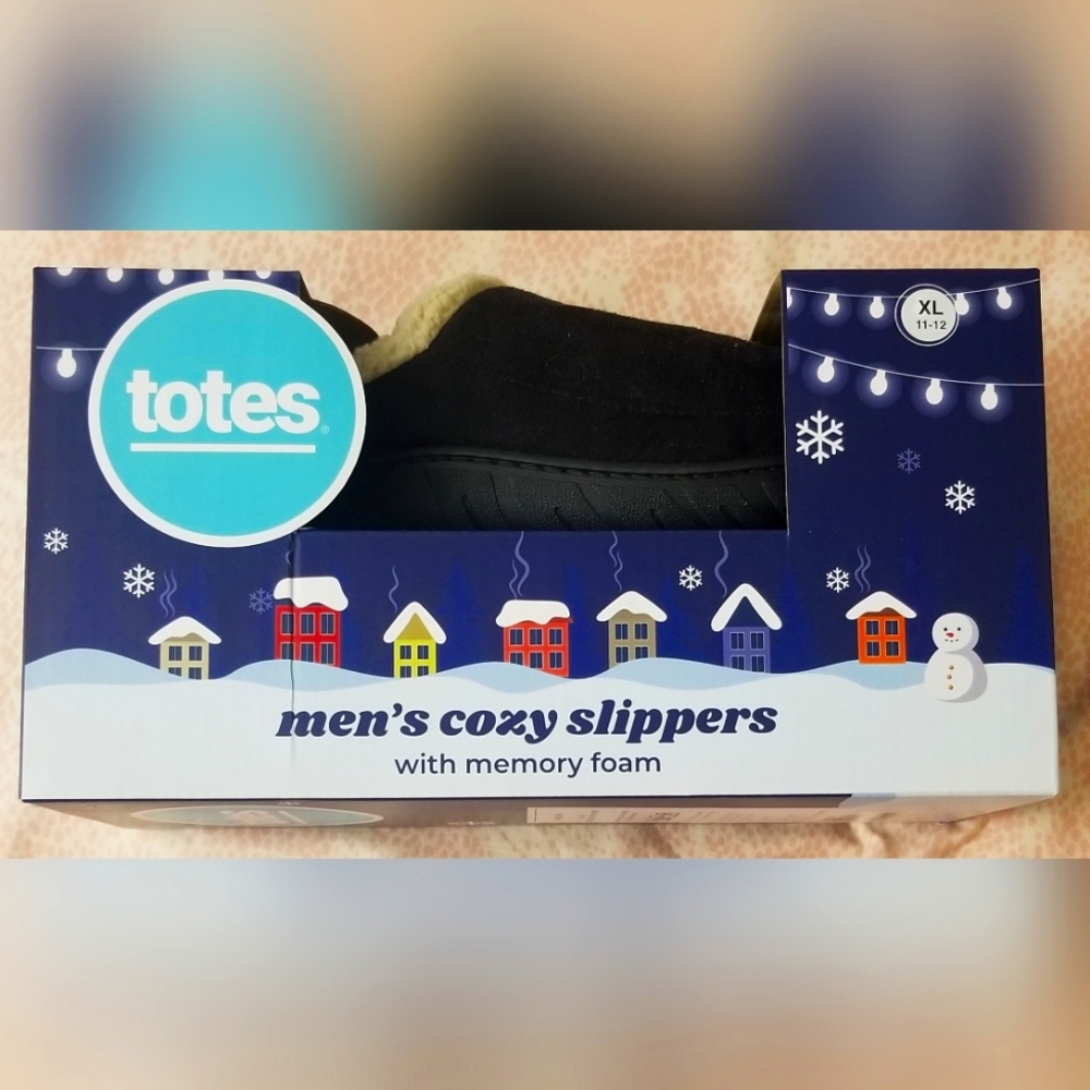 New in Box Totes Toasties Men’s Slippers Size XL (11-12 ) Memory Foam Black